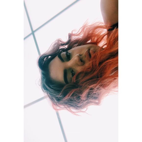 Meet your Posher, Dee - Picture 1 of 1